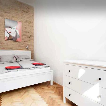 Little Whistle In The Heart Of Jewish District With Ac Apartment Budapest Luaran gambar