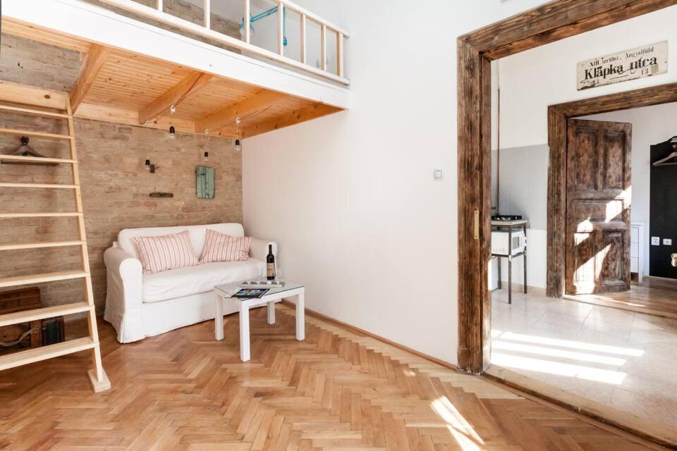 Little Whistle In The Heart Of Jewish District With Ac Apartment Budapest Luaran gambar
